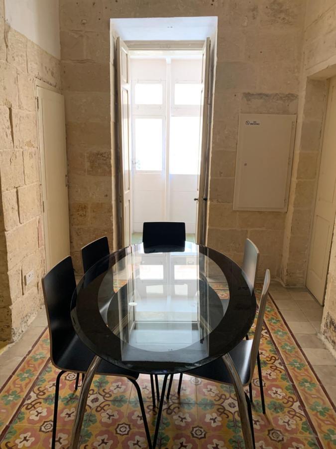 2 Bedroom Apartment In The Centre Of 발레타 외부 사진